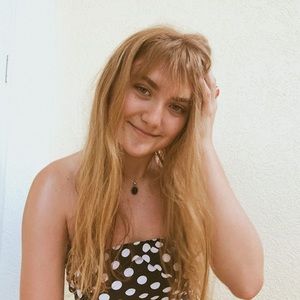 Meet your Posher, Lydia